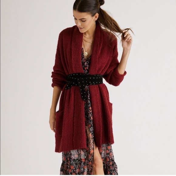 NWT Size M This cardigan complements dewy mornings and chilly evenings with ease - Picture 1 of 15